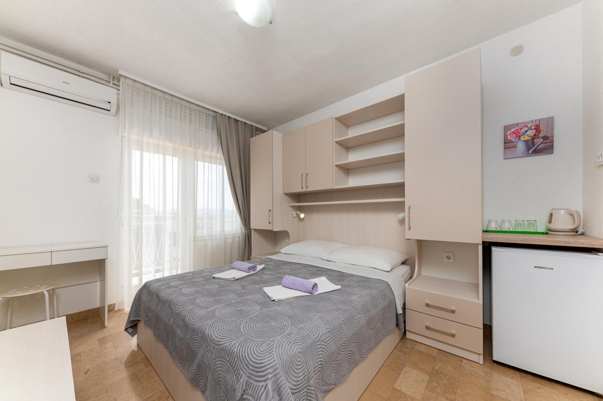 Bed&Breakfast Ivona Baška Voda Zimmer foto