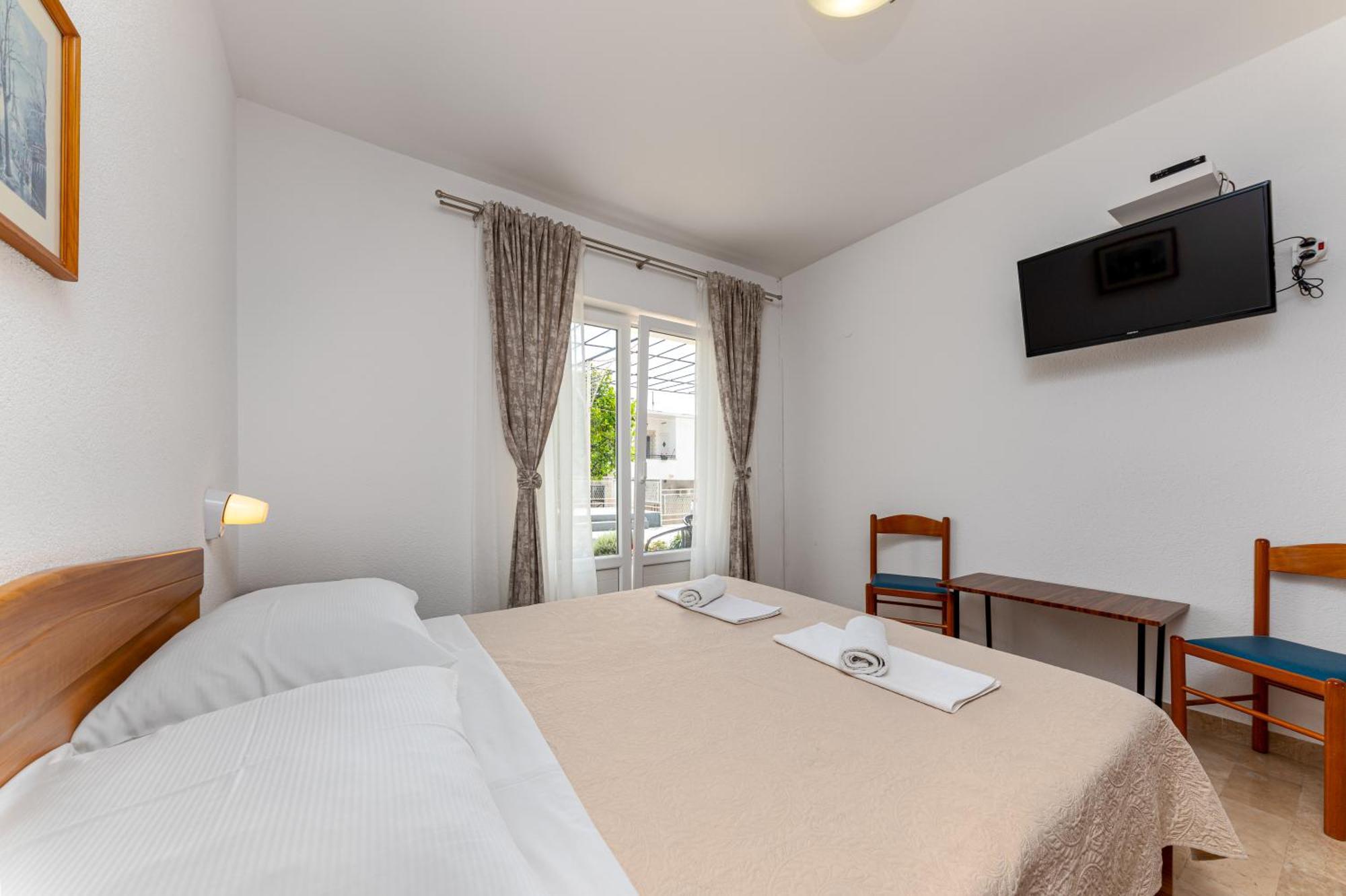 Bed&Breakfast Ivona Baška Voda Exterior foto